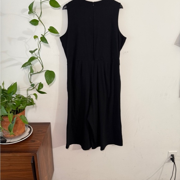 Eileen Fisher Black Sleeveless Cotton and Spandex Cropped V Neck Jumpsuit - Picture 12 of 13